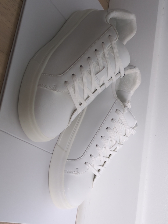 Other - Zara Men Sz 9 White Minimalist Men's Sneakers - Classic Low-Top
